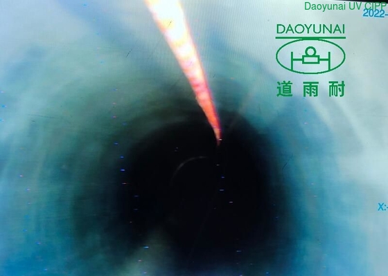 섬유는 병을 고쳐 이끌린 장비 자외선을 정렬시켜 장소 파이프에서 치료된 UV CIPP 마무리를 보강했습니다